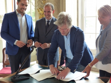 Firma del protocollo tra Comune di Genova e Airbnb