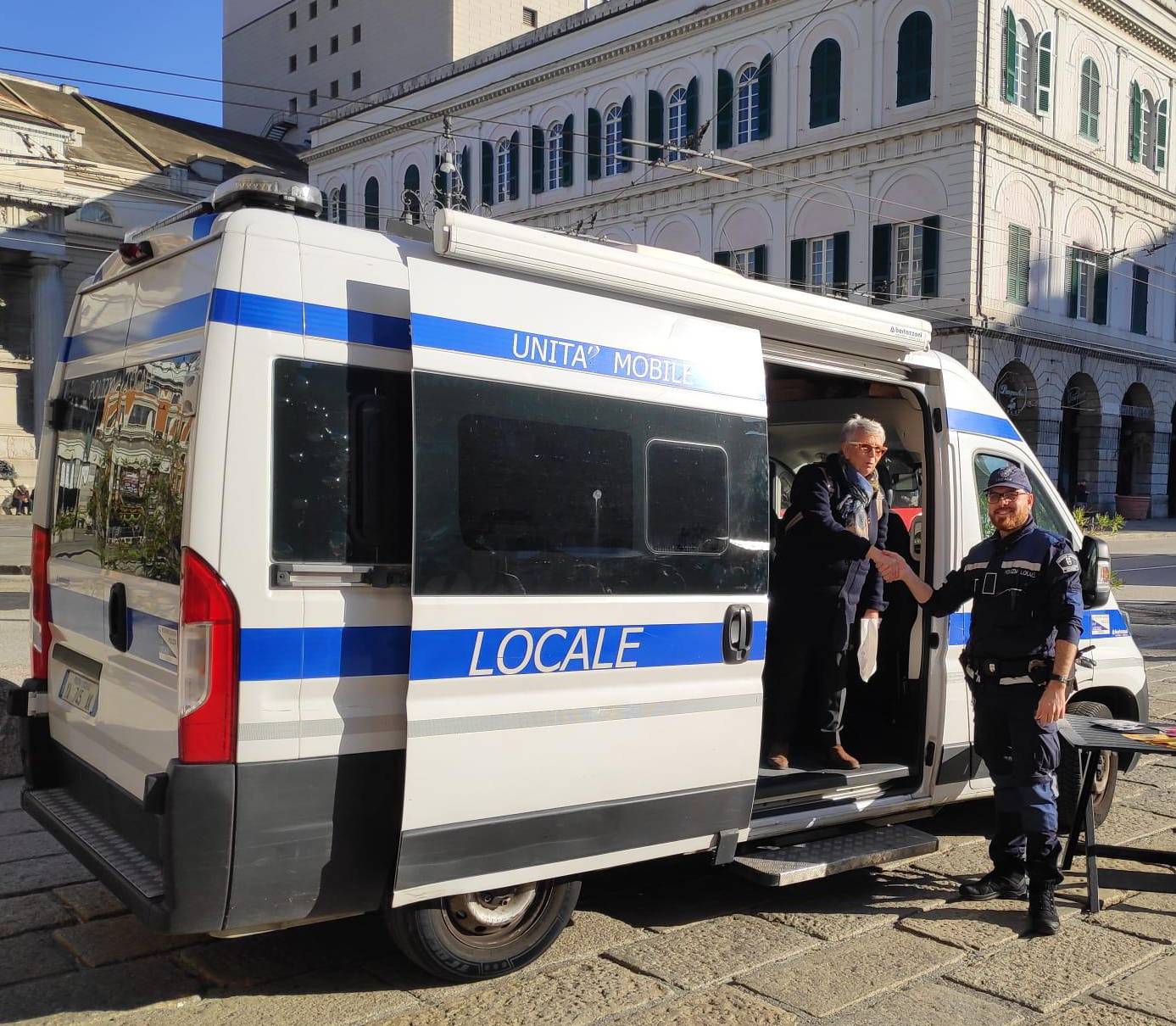 foto ufficio mobile Polizia Locale