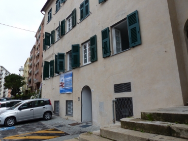 Edificio in social housing in piazza virgo potens