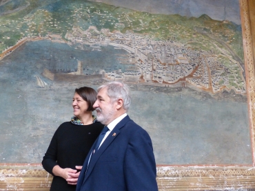 Il commissario europeo Violeta Bulc con il sindaco Bucci